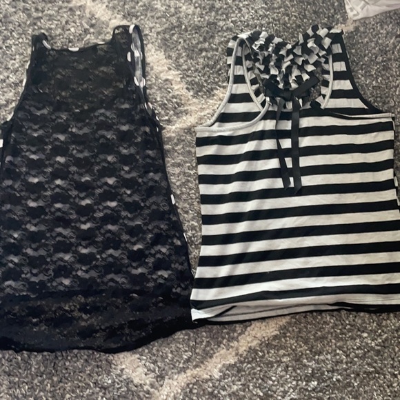 2 tanks - Picture 2 of 3